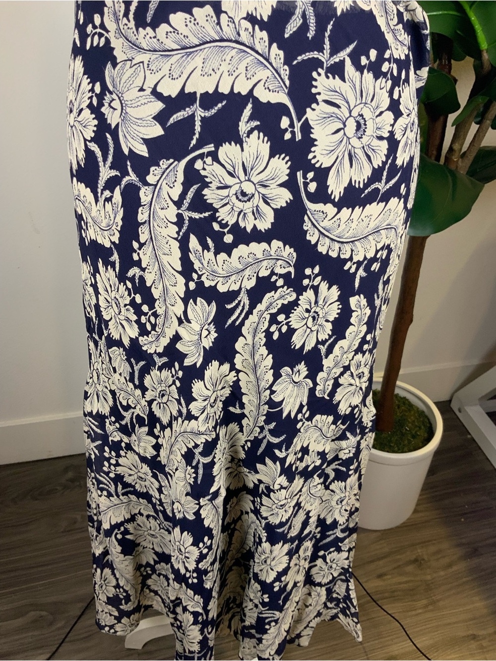 Lauren Ralph Lauren Navy and Cream Floral Maxi Skirt - Picture 7 of 14